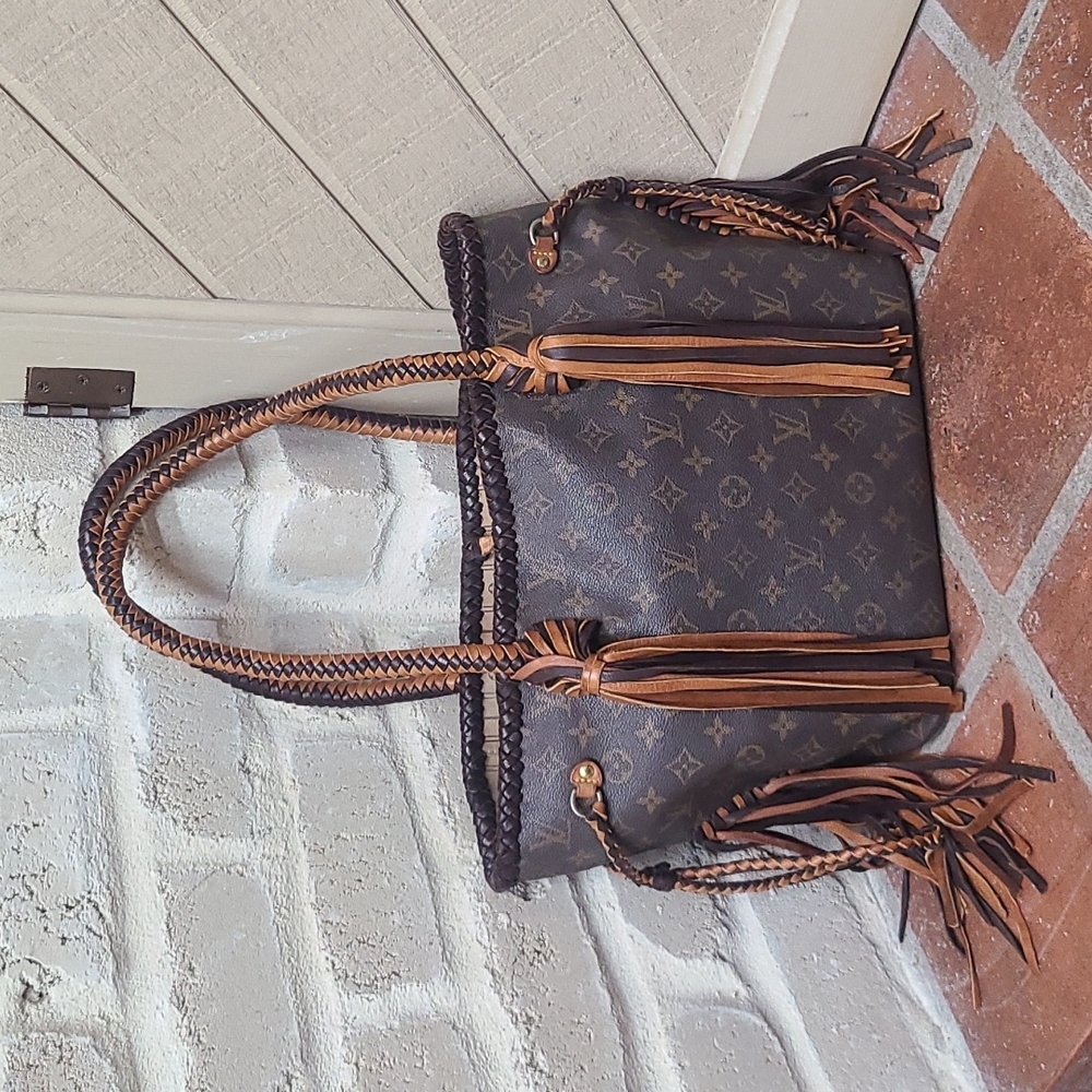 Louis Vuitton (Authentic), Neverfull MM, Real Leather Fringe